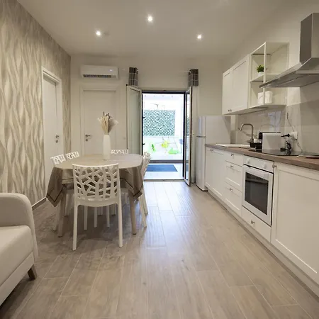 Ludo House - Charming Con Patio A Due Passi Dalla Cattedrale Apartment Palermo